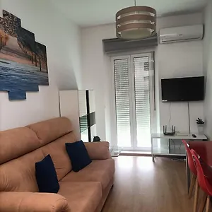 https://los-tilos-apartments.hotelsinnerja.org