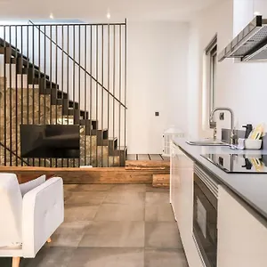 https://apt-el-call-atic-con-vistas-al-puente-de.catalonia-hotels.com